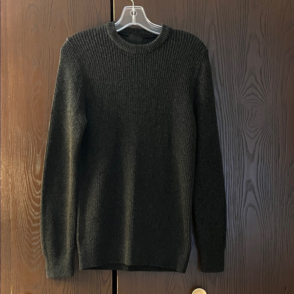 H&M long sleeved gray with teal blue knit sweater. Size Small